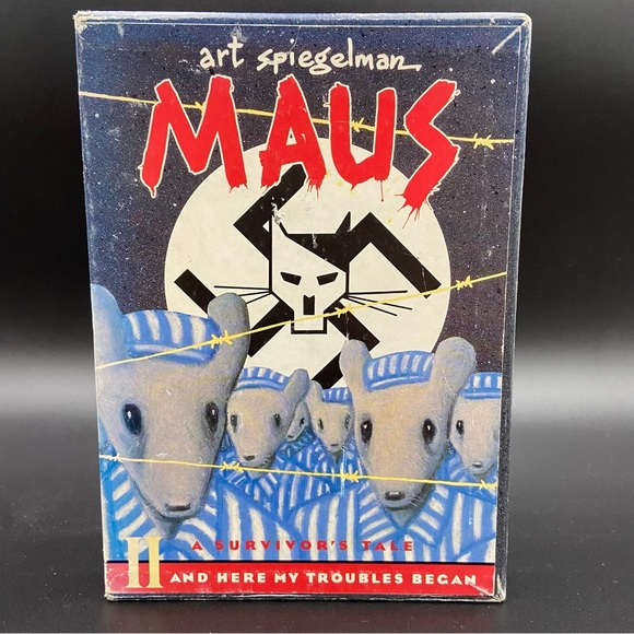 Maus I & II Paperback Box Set by Art Spiegelman Controversial Holocaust Jewish - Picture 2 of 10